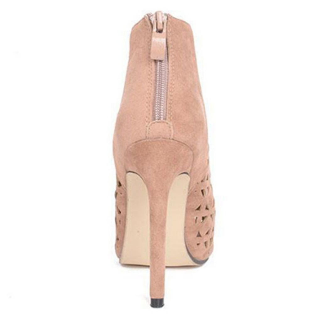 Lennox Heels - Picture 3 of 4